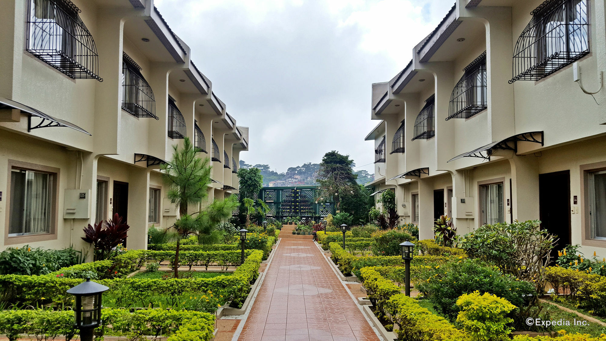 บาเกียวฮอลิเดย์วิลล่า Baguio City ภายนอก รูปภาพ